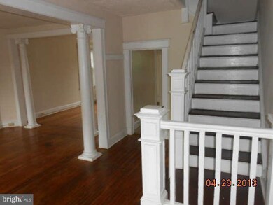 229 S Augusta Ave, Baltimore, MD 21229 - photo 4