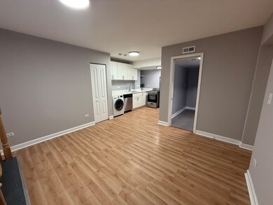 6954 N Greenview Ave unit 100, Chicago, IL 60626 - photo 4