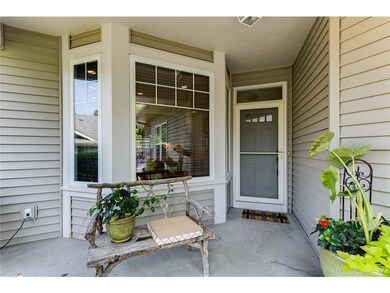 Inviting front entrance with plenty of space for g