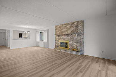 650 E Greenwich Ave unit 6-101, West Warwick, RI 02893 - photo 5