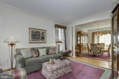 8915 Falls Farm Dr, Potomac, MD 20854 - photo 4