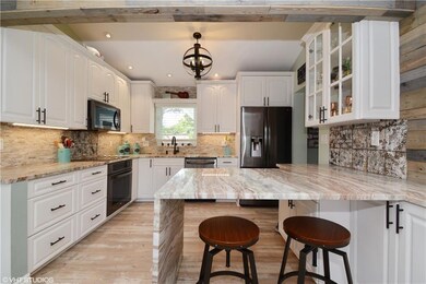 Kitchen: 42