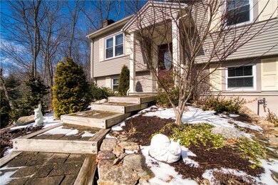 18 Apple Valley Pkwy, Greenville, RI 02828 - photo 2