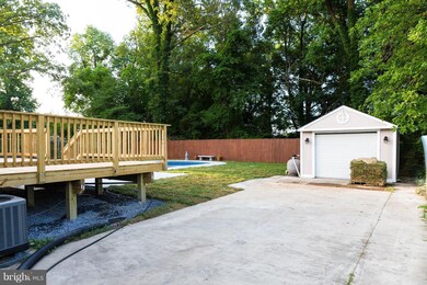 5705 Alan Dr, Clinton, MD 20735 - photo 3