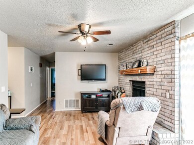 20952 E 37th Place S, Broken Arrow, OK 74014 - photo 5