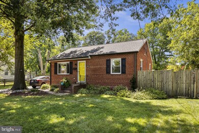 6806 Smithway Dr, Alexandria, VA 22307 - photo 5