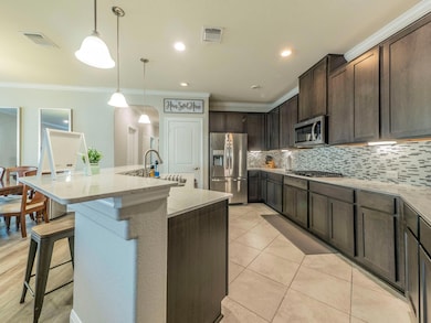 109 Holstein St unit 107, Hutto, TX 78634 - photo 5