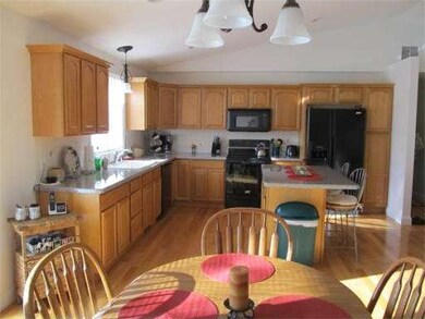 53 New Braintree Rd, North Brookfield, MA 01535 - photo 4