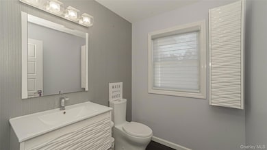 7 Jackson St, Nesconset, NY 11767 - photo 5