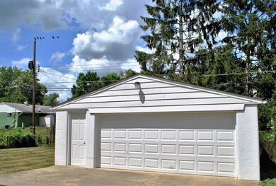 1260 Carbone Dr, Columbus, OH 43224 - photo 3