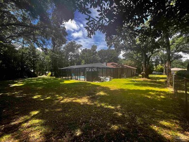 2837 Mandeville Ln, Pensacola, FL 32526 - photo 4