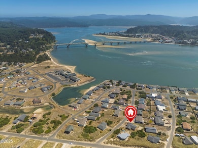 2005 NW Beachview Dr, Waldport, OR 97394 - photo 5