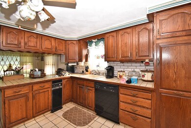 141 Preston Ave, Cranston, RI 02920 - photo 5