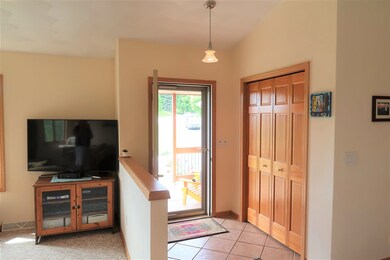 7804 N Robert Dr, Evansville, WI 53536 - photo 5