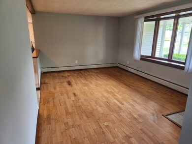 126 Burley St, Danvers, MA 01923 - photo 3