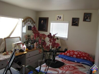 6672 Holiday Ave, Rosamond, CA 93560 - photo 4