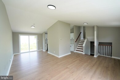 150 Independence Dr, Morrisville, PA 19067 - photo 4