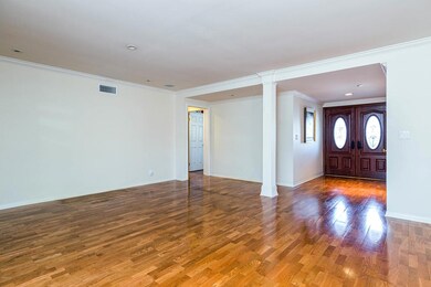 003_03_entry_to_living_area