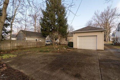 1434 Regent St, Niles, MI 49120 - photo 7