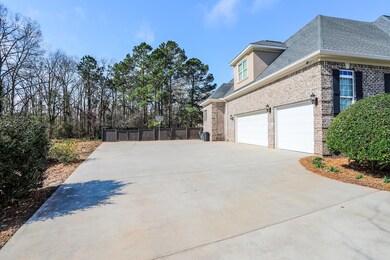 210 Avondale Cir, Warner Robins, GA 31088 - photo 3