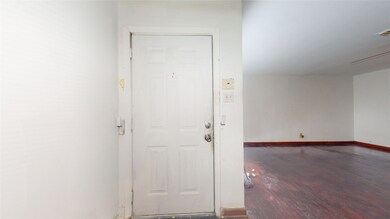 10230 Hollyglen Dr, Houston, TX 77016 - photo 6