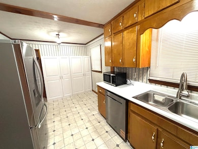 902 Ridge Dr, Weaver, AL 36277 - photo 3