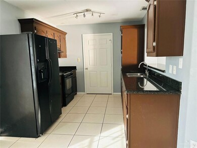 1310 Acme Ln unit 4, Edinburg, TX 78541 - photo 6