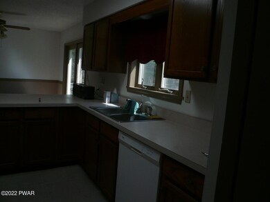 145 Hickory Rd, Dingmans Ferry, PA 18328 - photo 6