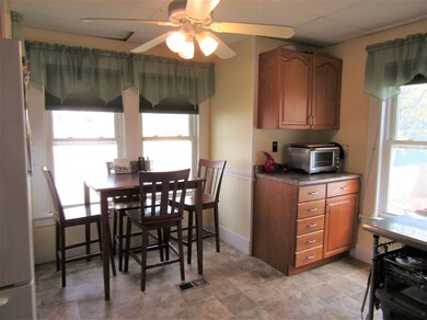 196 Pleasant St, Franklin, NH 03235 - photo 2