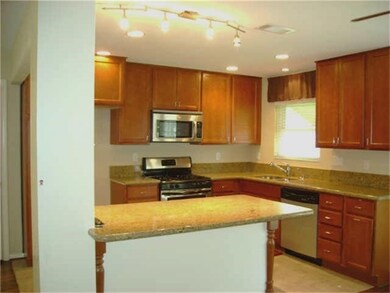 1737 Bayram Dr, Houston, TX 77055 - photo 3