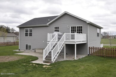 1055 N Stonridge Dr - Rear