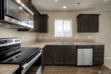 10715 183rd St E unit 461, Puyallup, WA 98374 - photo 2