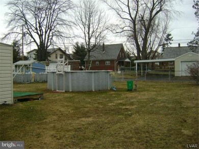 1813 W Cedar St, Allentown, PA 18104 - photo 5