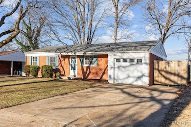 7339 Gerardini Dr, Hazelwood, MO 63042 - photo 2