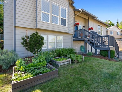 357 SW 28th Ct, Troutdale, OR 97060 - photo 4