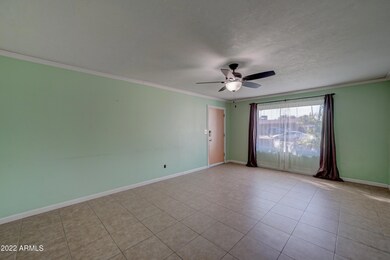 1672 E Bishop Dr-3