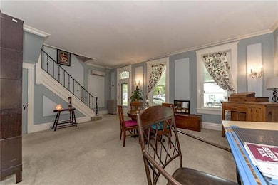 Formal sitting room