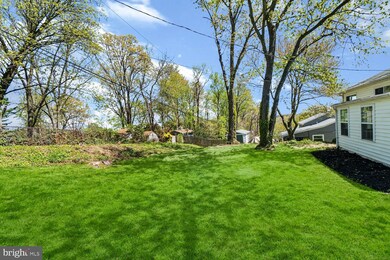 1110 Plover Dr, Halethorpe, MD 21227 - photo 6