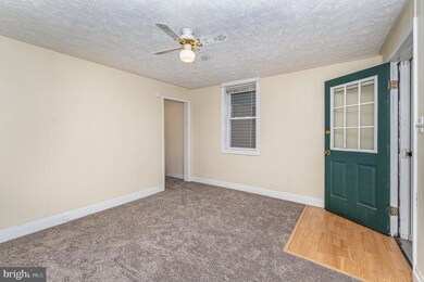 254 Mount Moriah St, Chambersburg, PA 17201 - photo 4