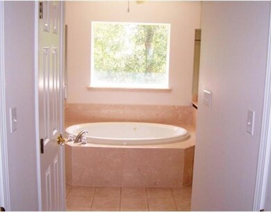 Master Bath/Spa.