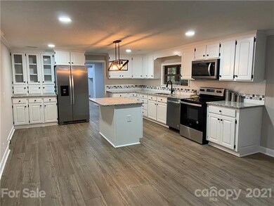 2609 Caroline St, Statesville, NC 28625 - photo 4