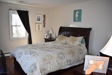 242 WILLOW BEDROOM 1