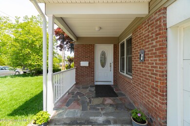 15 Croswell St, Albany, NY 12206 - photo 4