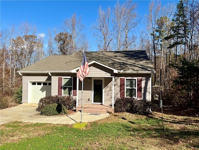 450 Cedar Tree Dr, Walhalla, SC 29691 - photo 4