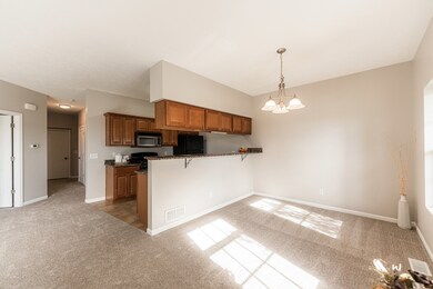 639 Stonegate Dr, Sycamore, IL 60178 - photo 7