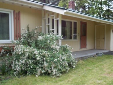 75 Laurel Dr, Saint Johnsbury, VT 05819 - photo 4