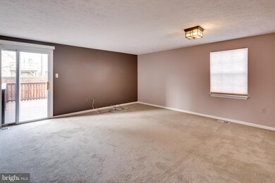 7289 Procopio Cir, Columbia, MD 21046 - photo 6