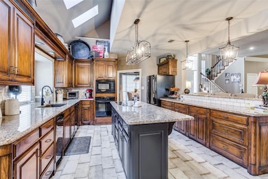 609 Seville Rd, Denton, TX 76205 - photo 5