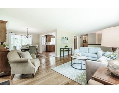 9 Glenmeadow Rd, Andover, MA 01810 - photo 4