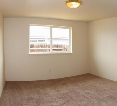 1131 Lathrop Dr, Central Point, OR 97502 - photo 7